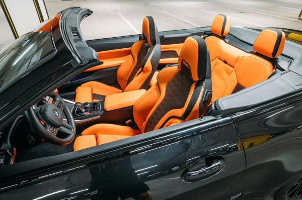  Black BMW 4M Sport Competition cabrio Photo 3