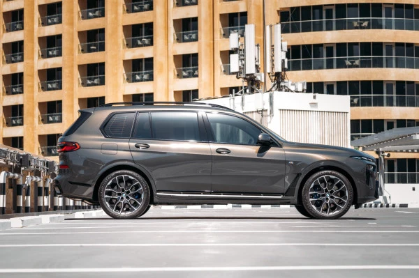  Grey BMW X7 40i Photo 3